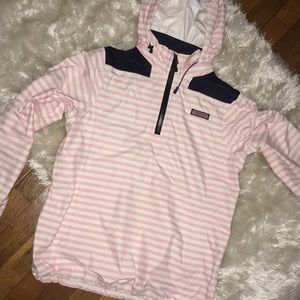Vineyard Vines pullover rain jacket!